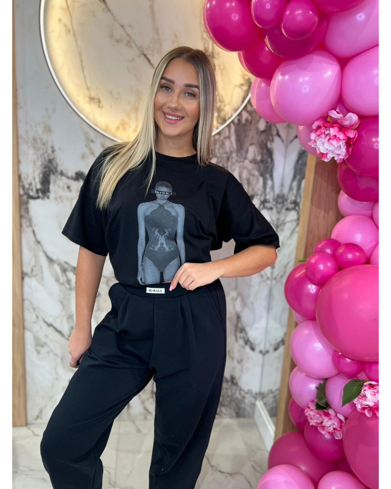 T-shirt modelką By o la la...! czarny