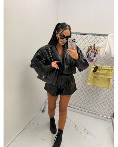 Bomberka z wywijnym kołnierzem La Milla czarna