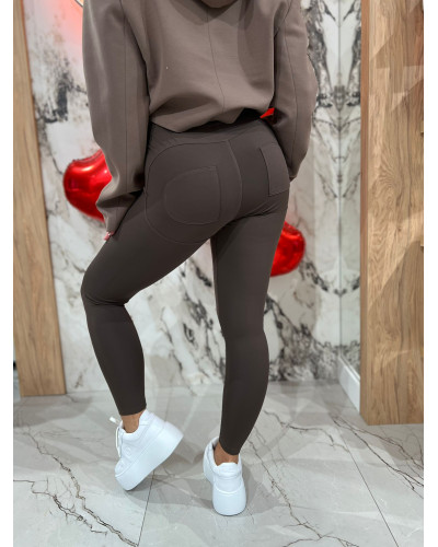 Legginsy gładkie push-up By o la la...! czekoladowe