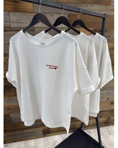 T-shirt z napisem i sercem By o la la...! red kiss