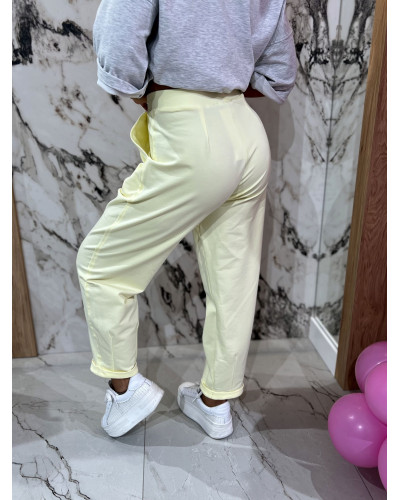 Spodnie dresowe z etykietą By o la la...! sunshine