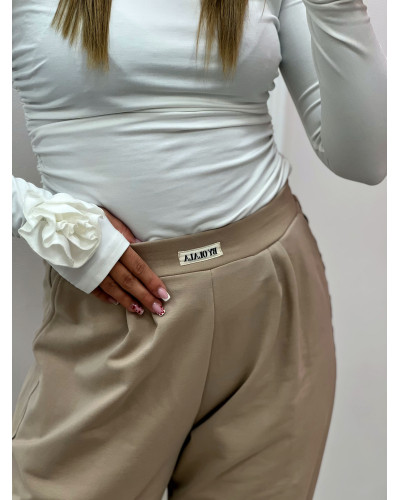 Spodnie dresowe z etykietą By o la la...! beżowe